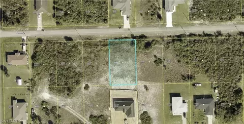 2911 63rd St W, Lehigh Acres, FL 33971