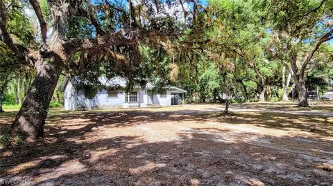 155 Marion Ave, Labelle, FL 33935 photo 2