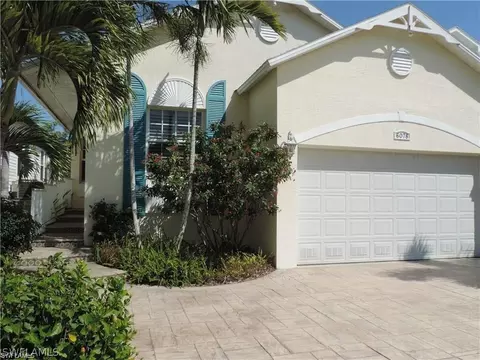 6078 Waterway Bay Dr, Fort Myers, FL 33908