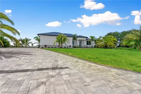 9016 S Largo Ct, Labelle, FL 33935 photo 6