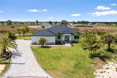 9016 S Largo Ct, Labelle, FL 33935