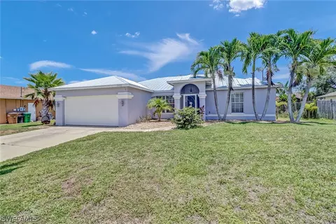2015 Academy Blvd, Cape Coral, FL 33990