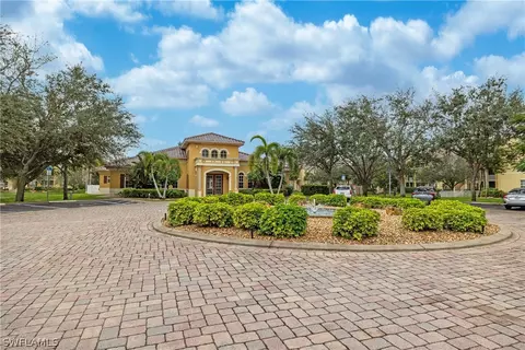 4122 Residence Dr #110, Fort Myers, FL 33901