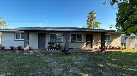 12313319 1st St, Fort Myers, FL 33905