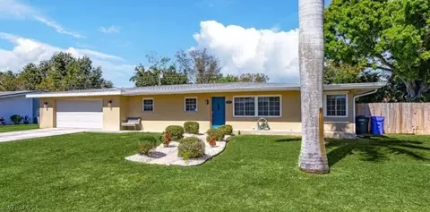 1657 Grace Ave, Fort Myers, FL 33901
