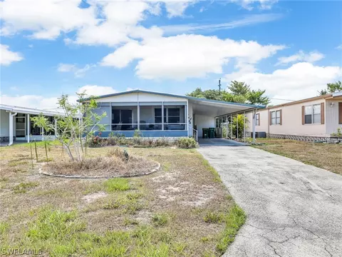 224 Cape Sable Dr, Naples, FL 34104