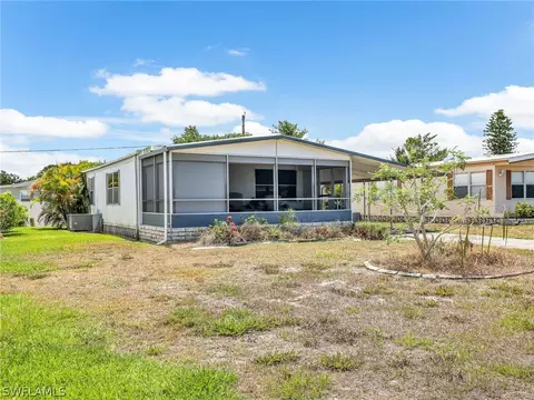 224 Cape Sable Dr, Naples, FL 34104 photo 2