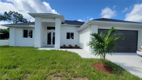 3213 41st St SW, Lehigh Acres, FL 33976