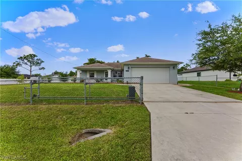 3107 57th St W, Lehigh Acres, FL 33971