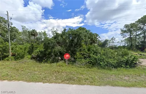 580 Woodview Dr, Lehigh Acres, FL 33972