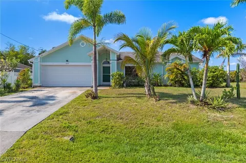 2214 NE 5th Ter, Cape Coral, FL 33909