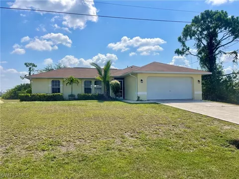 4313 NE 8th Ct, Cape Coral, FL 33909