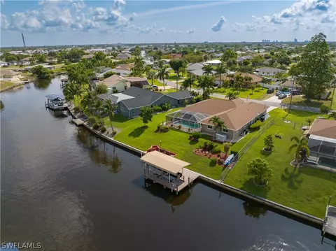 1316 SE 10th Pl, Cape Coral, FL 33990