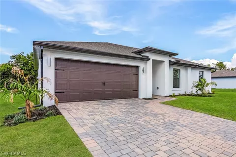 836 Gen D Macarthur Ave, Labelle, FL 33935