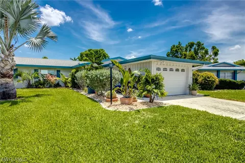 5563 Westwind Ln, Fort Myers, FL 33919