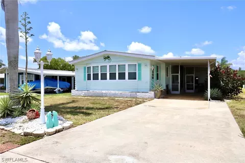 271 Grassy Key Ln #179, Naples, FL 34114