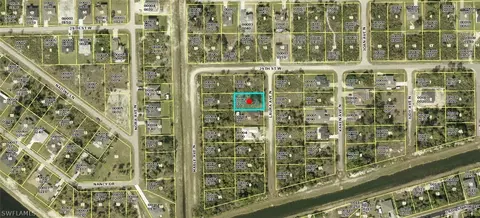 2813 Laura Ave N, Lehigh Acres, FL 33971