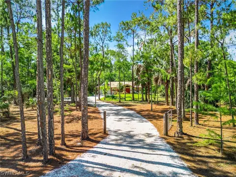 3661 5th Ave NW, Naples, FL 34120