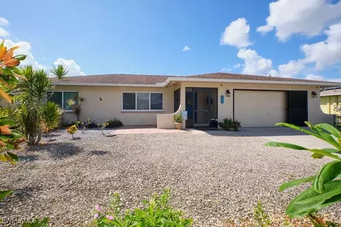 120 SE 3rd Ter, Cape Coral, FL 33990