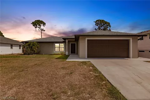 9257 Cypress Dr N, Fort Myers, FL 33967
