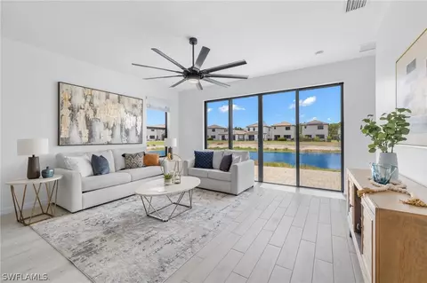 8988 Madrid Cir, Naples, FL 34104