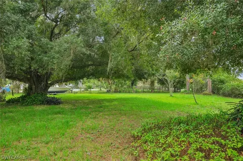 23701 N River Rd, Alva, FL 33920