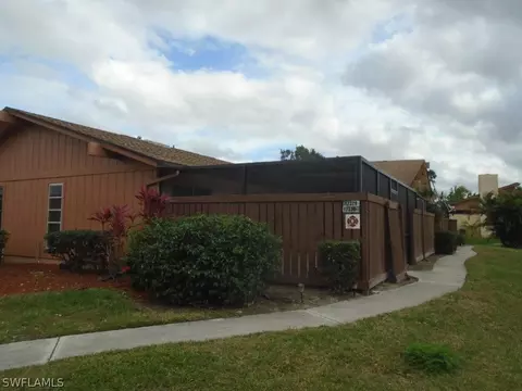 17330 Timber Oak Ln, Fort Myers, FL 33908