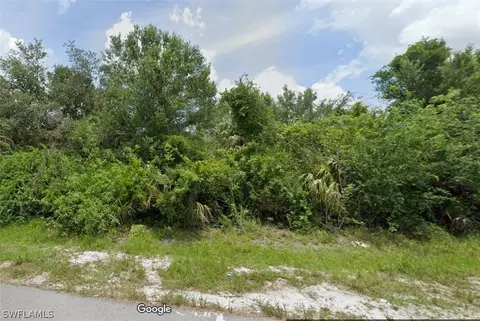 6008 Lacota Ave, Fort Myers, FL 33905