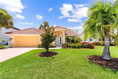 7787 Cameron Cir, Fort Myers, FL 33912