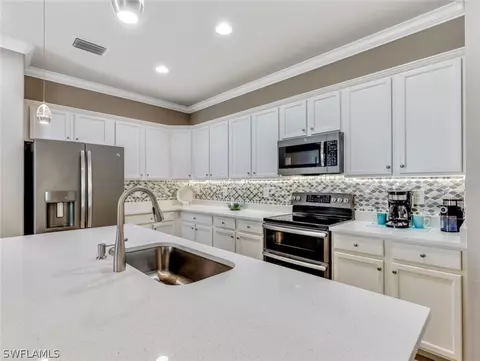 13574 Messino Ct, Estero, FL 33928 photo 10