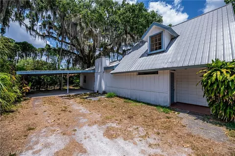 2570 Fort Denaud Rd, Labelle, FL 33935