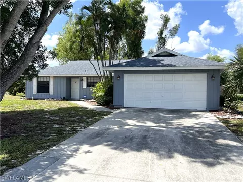 8392 Lemon Rd, Fort Myers, FL 33967