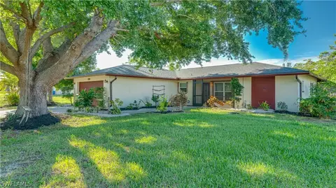 108 Jacaranda Pkwy E, Cape Coral, FL 33909