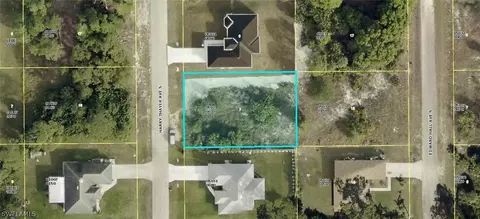 525 Harry Thayer Ave S, Lehigh Acres, FL 33974