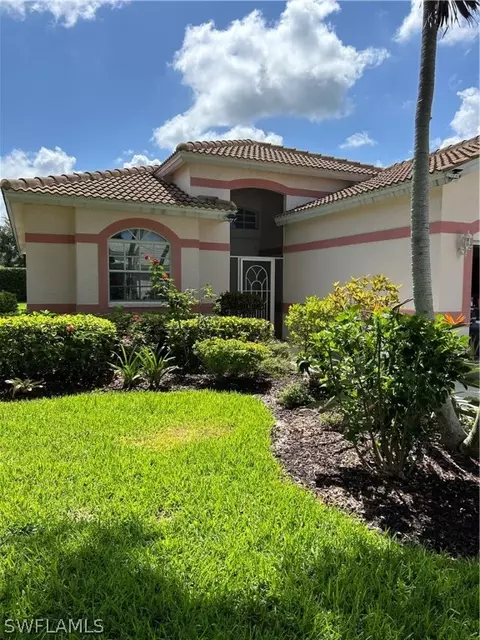 11318 Lakeland Cir, Fort Myers, FL 33913