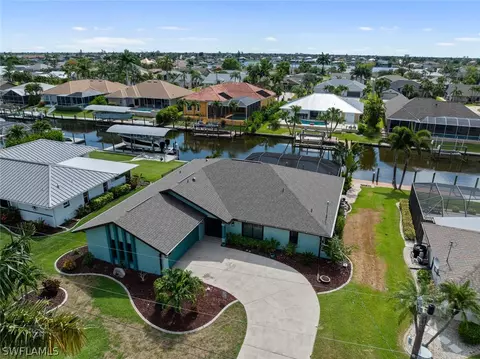 5027 SW 8th Ct, Cape Coral, FL 33914