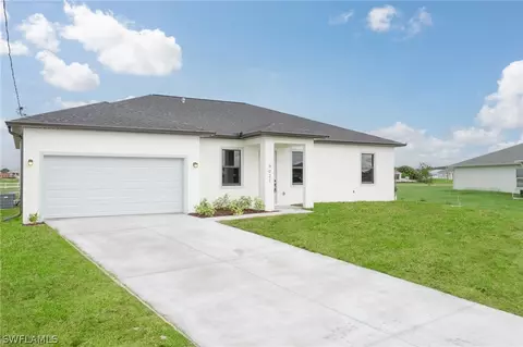 9021 Maywood Cir, Labelle, FL 33935