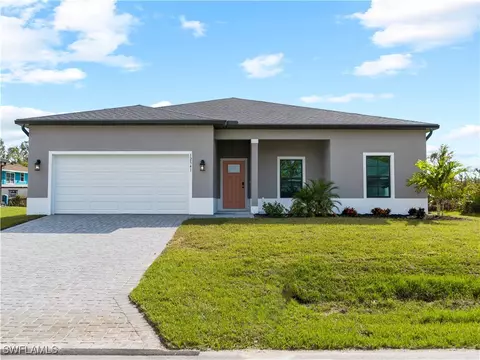 2805 54th St W, Lehigh Acres, FL 33971