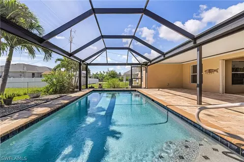 2905 NE 4th Pl, Cape Coral, FL 33909