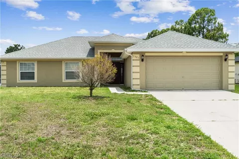5321 Bywood St, Lehigh Acres, FL 33971