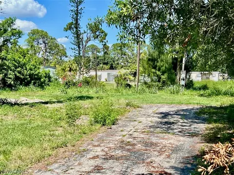 8085 Mcdaniel Dr, North Fort Myers, FL 33917