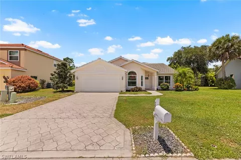 7810 Cameron Cir, Fort Myers, FL 33912
