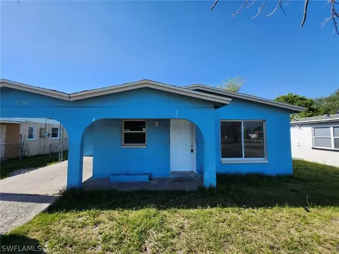 2991 Saint Charles St, Fort Myers, FL 33916
