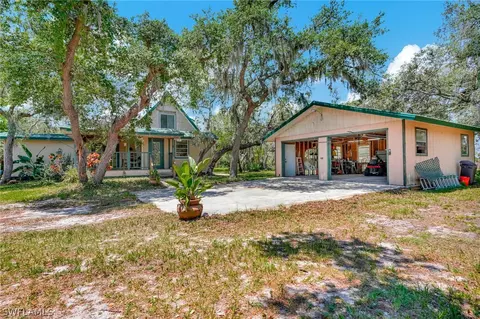 29199 Livingston Dr, Punta Gorda, FL 33982