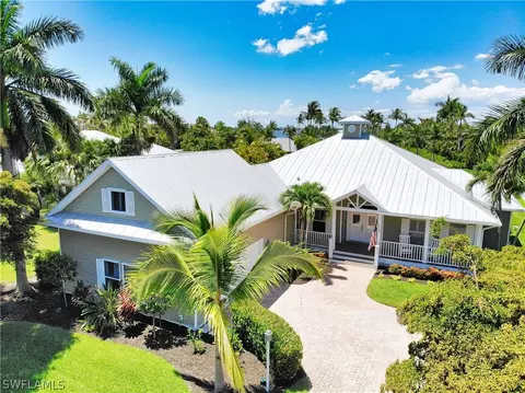 15645 Caloosa Creek Cir, Fort Myers, FL 33908