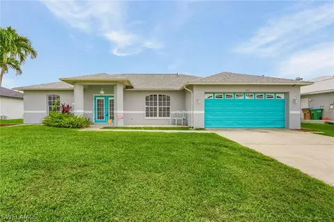140 SW 30th Ter, Cape Coral, FL 33914