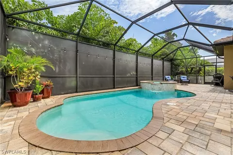 8716 Westwood Oaks Pl, Fort Myers, FL 33908