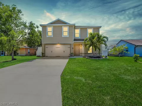 910 SE 20th Ct, Cape Coral, FL 33990