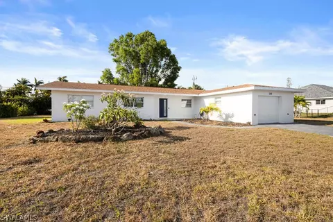233 SW 48th Ter, Cape Coral, FL 33914