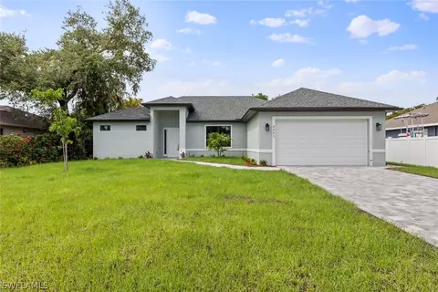 4551 Catalina Ln, Bonita Springs, FL 34134